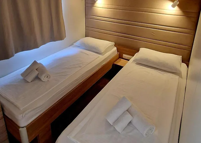 Privilege Exclusive * Selce